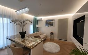 Grozavesti Luxury Apartment With 2 Rooms