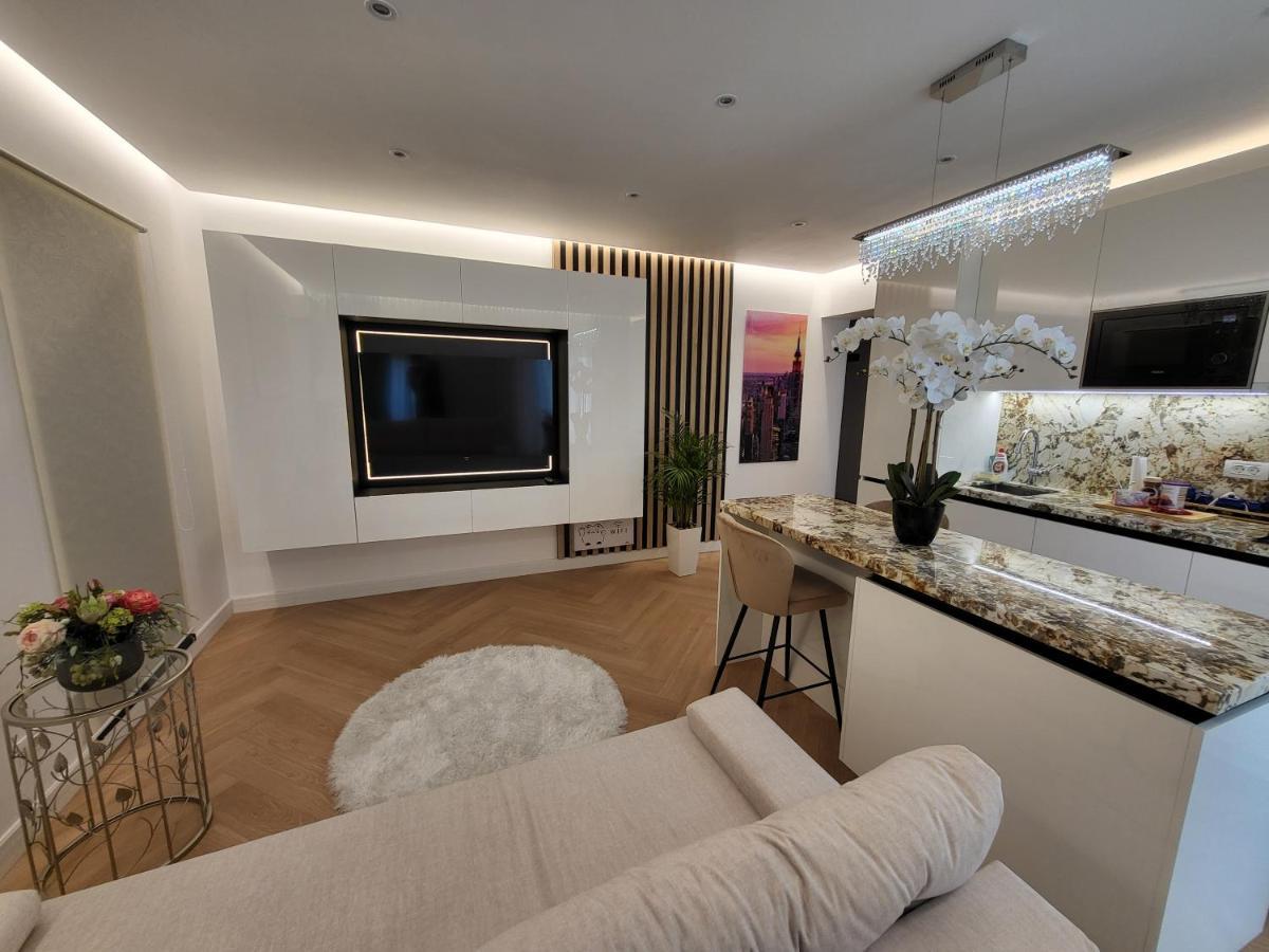 Grozavesti Luxury Apartment With 2 Rooms Bucureşti Exterior foto